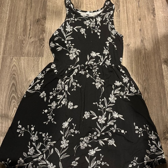 Lot of dresses size medium old navy and more - Picture 4 of 7